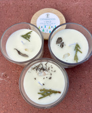 Load image into Gallery viewer, Cedarwood & Sage Soy Candle | Clear Quartz Crystal Candle | 4 oz Glass Jar Candle