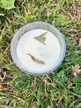 Load image into Gallery viewer, Cedarwood & Sage Soy Candle | Clear Quartz Crystal Candle | 4 oz Glass Jar Candle