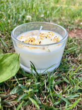 Load image into Gallery viewer, Creamsicle Dream Soy Candle | Sweet Orange, Ylang Ylang & Patchouli | Clear Quartz Crystal
