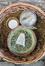 Load image into Gallery viewer, Personalized herbal tea bags with organic loose leaf tea and wildcrafted herbs, perfect for tea lovers.