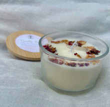 Load image into Gallery viewer, Vanilla Rose Soy Wax Candle – Handcrafted with a Floral Vanilla Scent, Made from Natural Soy Wax for a Clean, Long-Lasting Burn. Enhanced with Rose Petals and a Clear Quartz Crystal for a Touch of Positive Energy. Perfect for Relaxation, Home Decor, and Thoughtful Gifts – Eco-Friendly, Ideal for Aromatherapy and Self-Care.