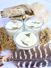 Load image into Gallery viewer, Cedarwood & Sage Soy Candle | Clear Quartz Crystal Candle | 4 oz Glass Jar Candle
