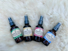 Load image into Gallery viewer, 4-scent Essential Oil Spray Set perfect for gifting to aromatherapy enthusiasts, yoga lovers, and those seeking a calming and refreshing experience.