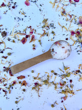 Load image into Gallery viewer, Rose petal herbal bath soak for aromatherapy and calming relaxation