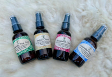 Load image into Gallery viewer, Essential Oil Spray Set for yoga practitioners to clean mats, freshen up spaces, and provide a relaxing atmosphere.