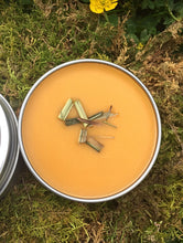 Load image into Gallery viewer, Natural Muscle Rub with Cayenne Pepper and Lemongrass – Hydrating Balm for Skin Nourishment and Pain Relief, Perfect for Post-Workout Recovery.