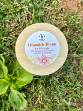 Load image into Gallery viewer, Creamsicle Dream Soy Candle | Sweet Orange, Ylang Ylang &amp; Patchouli | Clear Quartz Crystal
