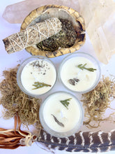 Load image into Gallery viewer, Cedarwood &amp; Sage Soy Candle | Clear Quartz Crystal Candle | 4 oz Glass Jar Candle

