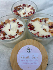 Scented Vanilla Rose Soy Wax Candle with Rose Petals and Clear Quartz – Natural Soy Wax in a Glass Jar with Bamboo Lid for a Clean, Long-Lasting Burn. Ideal for Self-Care, Relaxation, and Gift-Giving with a Calming Floral Fragrance.